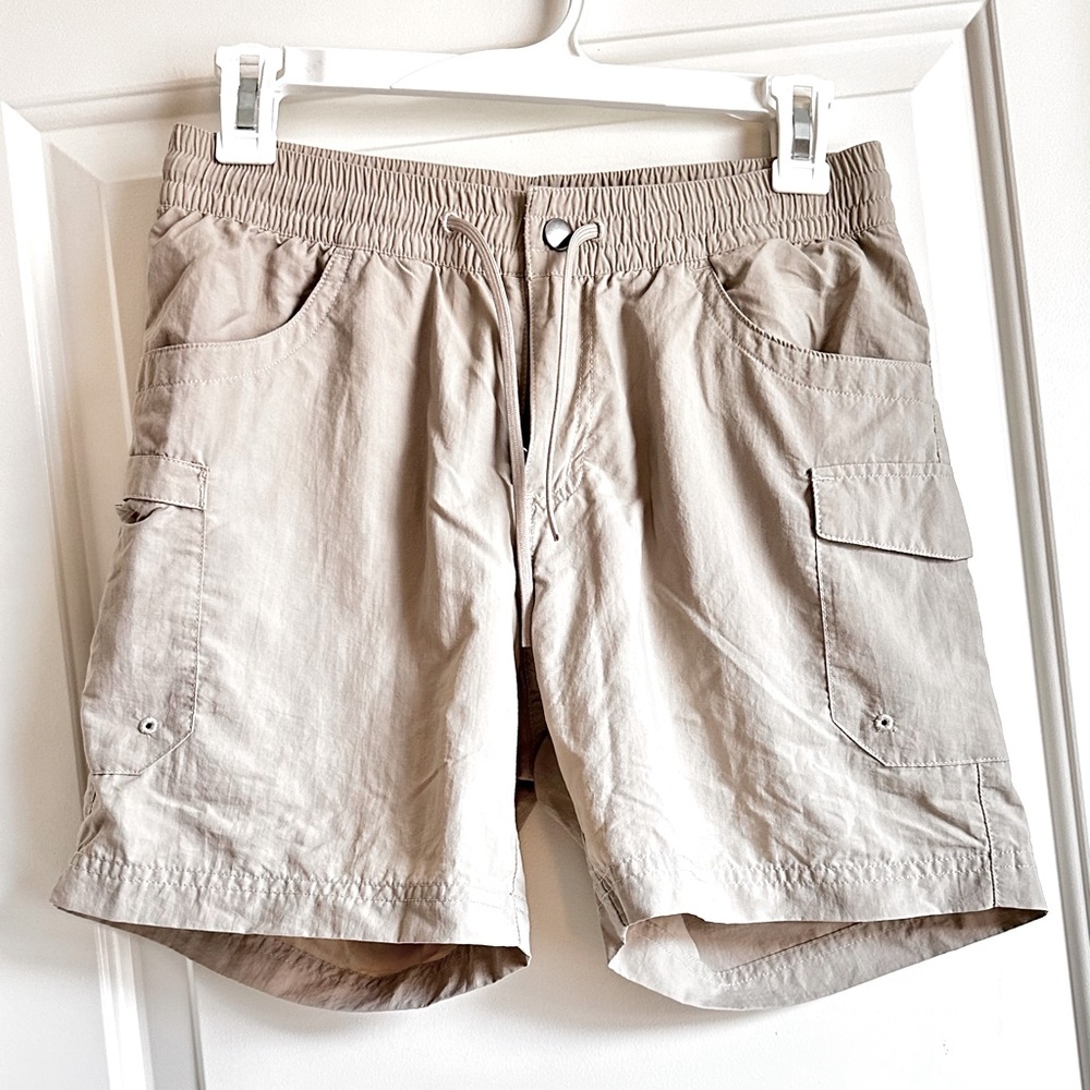 Columbia Women’s Khaki Cargo Short | Size: Small